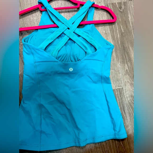lululemon athletica Tops - Lululemon Enhearted Tank Womens 6 SmallPeacock Blue Teal Logo Athletic